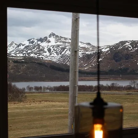Large House In The Middle Of Lofoten 别墅 *