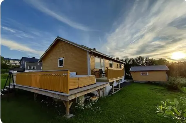 Large House In The Middle Of Lofoten *